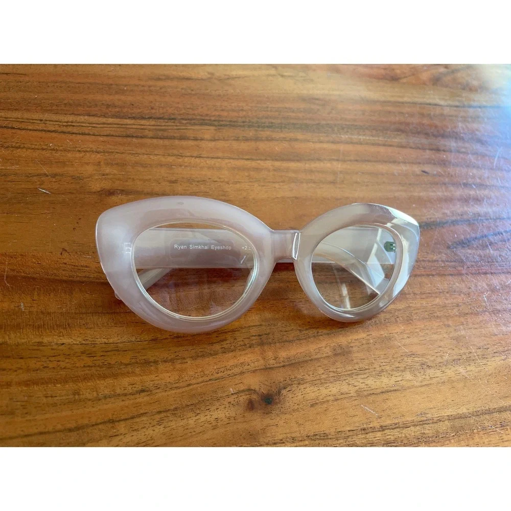 Ryan Simkhai Eyeshop Blush Pink Cat Eye Reading Glasses +2.50 Magnification